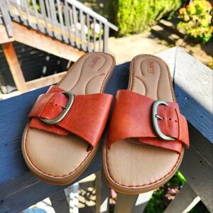 Born brown leather slide sandals, size 8m